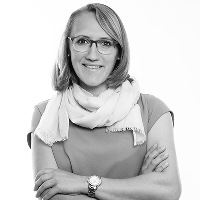 Lena Hoffmann - Tankstelle und Buchhaltung